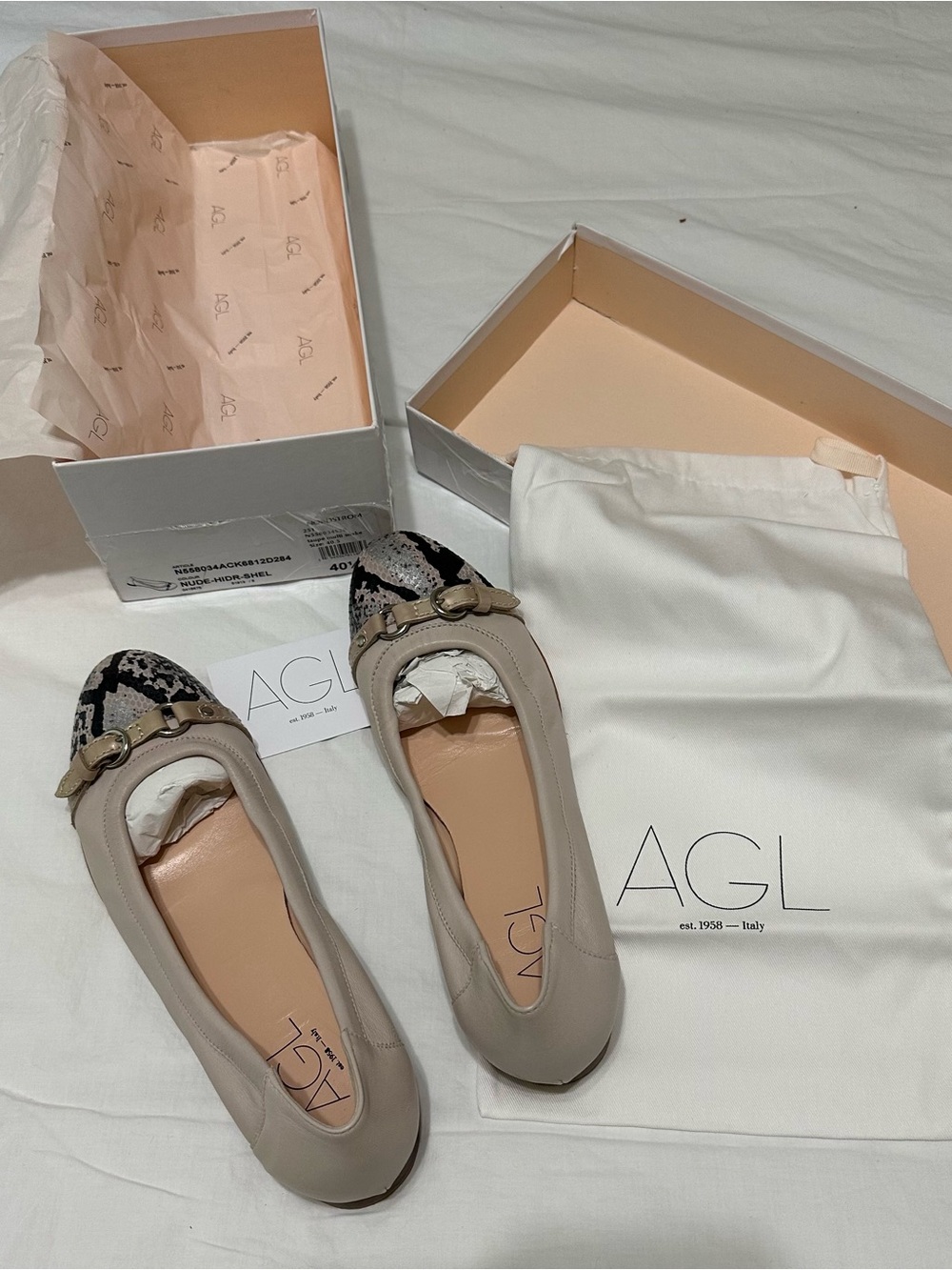 AGL Beige Flats, Black & Silver Snakeskin Toe, LIKE NEW w/box & AGL dust bag.